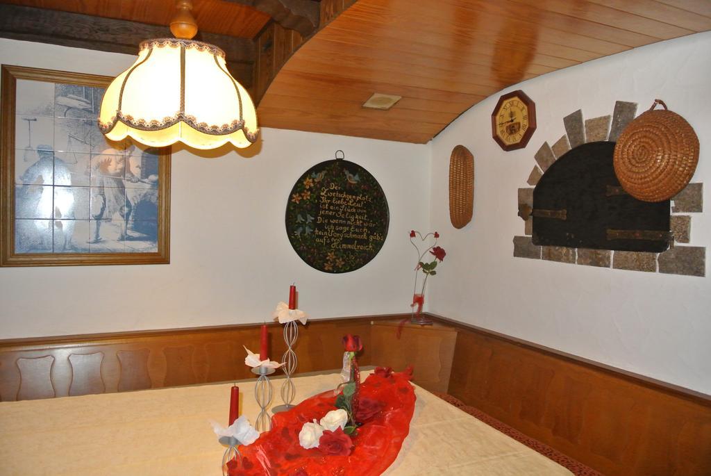 Akzent Hotel Am Bach Dettelbach Extérieur photo