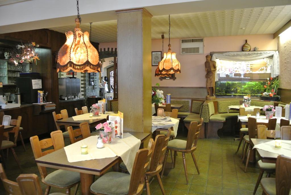 Akzent Hotel Am Bach Dettelbach Extérieur photo
